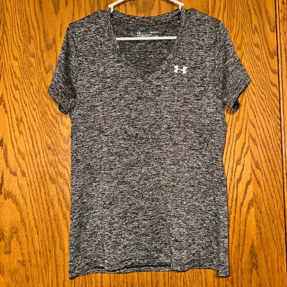 Under Armour Tops - Under Armour Women's V-Neck Tee